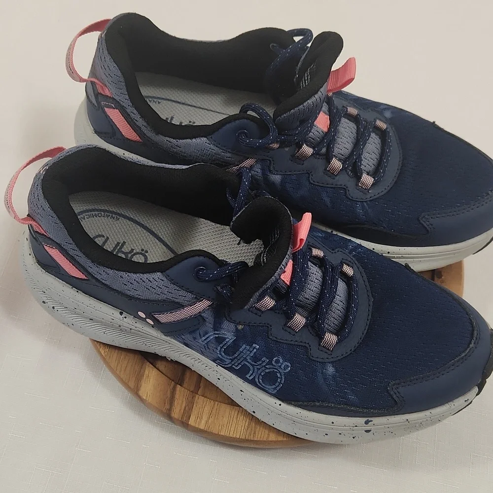 Ryka Taiga Trail Sneakers. Size 10 - Picture 7 of 8